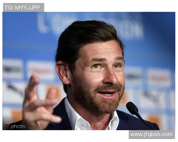 如何在社交媒体上找到足球明星的评论区和互动信息