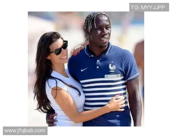 足球明星与白人妻子的爱情故事揭示了跨文化婚姻的美好与挑战 足球明星与白人妻子的爱情故事揭示了跨文化婚姻的美好与挑战