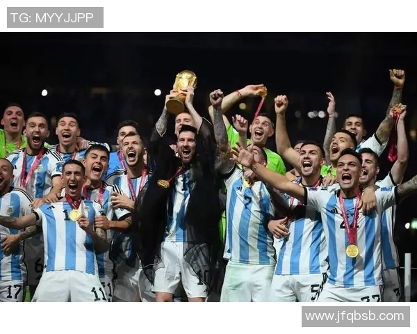 足球明星的辉煌历程与成就解析精彩瞬间回顾与未来展望 足球明星的辉煌历程与成就解析精彩瞬间回顾与未来展望